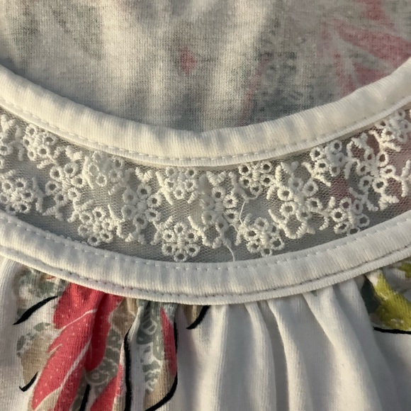 2/$35 NEW Northern Traditions White Floral Short Sleeve T-Shirt Lace Sleeve XL - Picture 6 of 8
